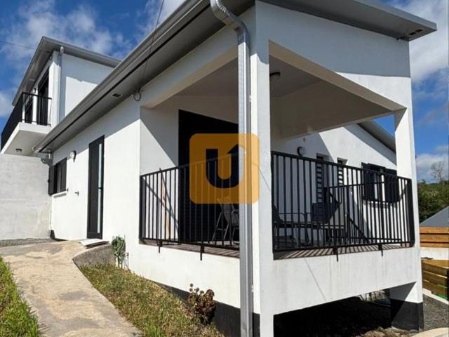 BELLE MAISON MODERNE DE TYPE F3 EN LOCATION MEUBLEE