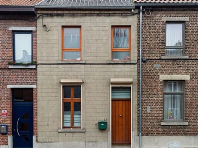Belle maison mitoyenne avec hangar de 167m² à l'arrière