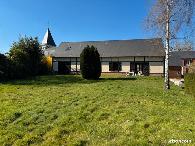 Belle maison style longere bâtie sur environ 1200 m2