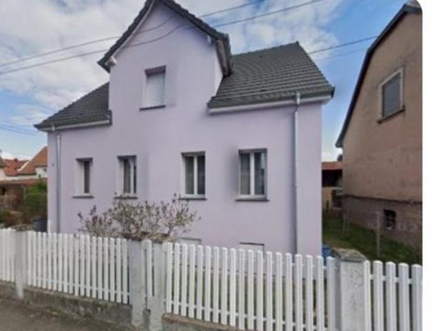 Belle maison sur vaste terrain de 803m2