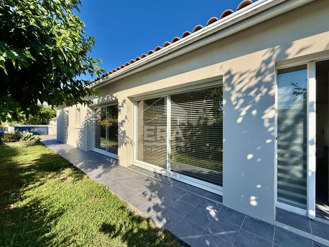 BELLE MAISON PLAIN PIED 4 CHAMBRES PATIO SECTEUR CALME
