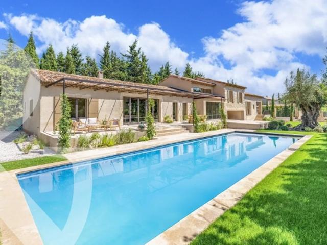 BELLE MAISON PROVENCALE