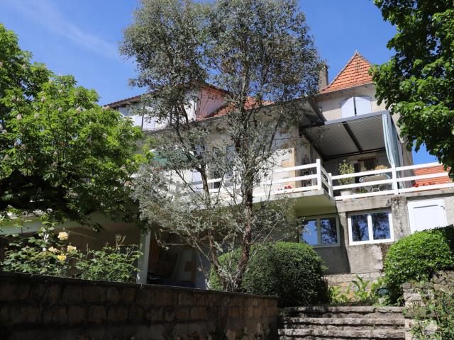 Belle maison quercynoise sur grand terrain