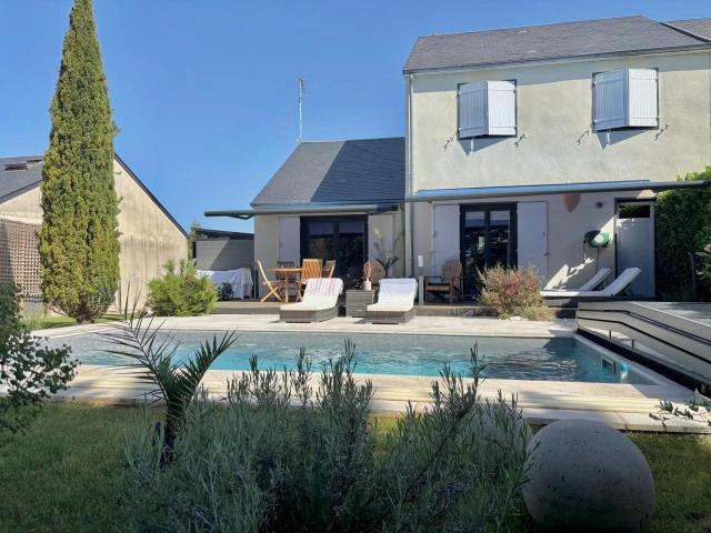 BELLE MAISON T5 AVEC PISCINE ST CYR SUR LOIRE QUARTIER G