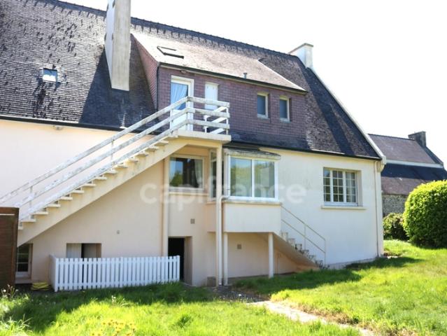 Belle néo bretonne à vendre LANDUDEC 29 Centre bourg 6 chambres sur 890 m2