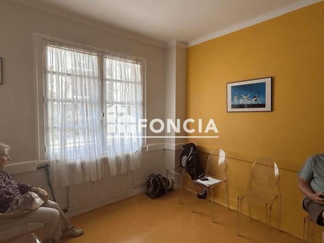 Belle opportunité pour cette ancienne loge de gardien de 26 m2 dans quartier recherché