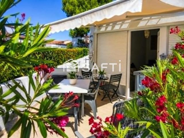 Belle petite maisonnette dans résidence avec piscine