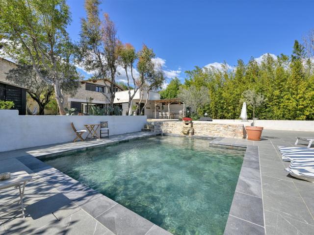 Belle Propriété Caractéristique avec vues, Calvisson 180m² Calvisson