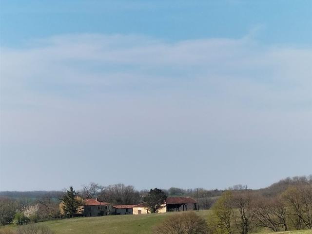 Belle propriété avec 60 ha du prairie et du bois 187m² Auch