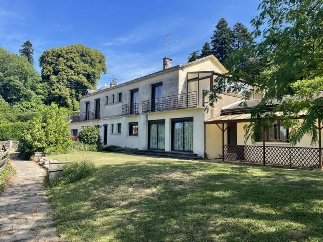 Belle propriété avec vue dégagée et fort potentiel