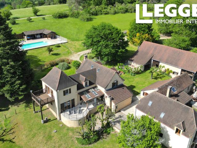 Belle propriété avec gite et grange au cœur du Périgord Noir