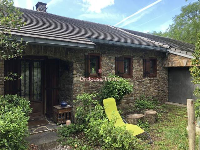 Belle propriété en pierres proche village