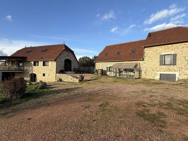Belle rénovation d'une authentique ferme quercynoise