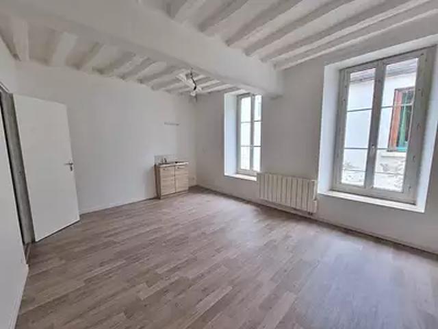 Bellême 61130 Location appartement 1 pièce t1 cave
