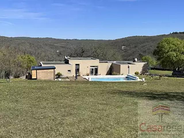 Bellefont La Rauze 46090 Achat / Vente maison 4 pièces t4 au dernier étage piscine