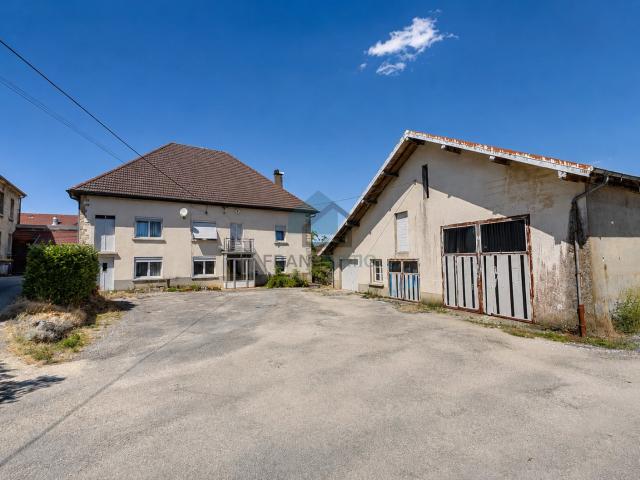 BELLEHERBE GRANDE MAISON AVEC DEPENDANCES