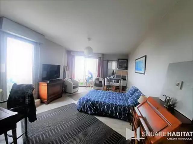 Bellerive sur Allier 03700 Achat / Vente appartement 1 pièce t1 au dernier étage cave