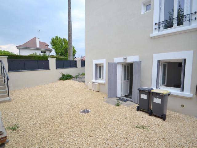 bellerive sur allier, t2 rez de jardin