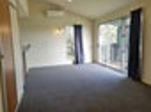 Bellevue, 2 bedrooms, $600 pw