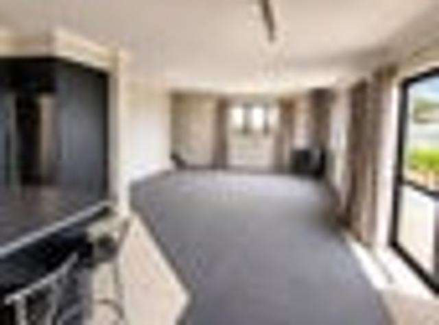 Bellevue, 3 bedrooms, $750 pw