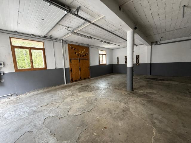 BELLEVAUX ENTREPÔT DE 116 m2 A LOUER