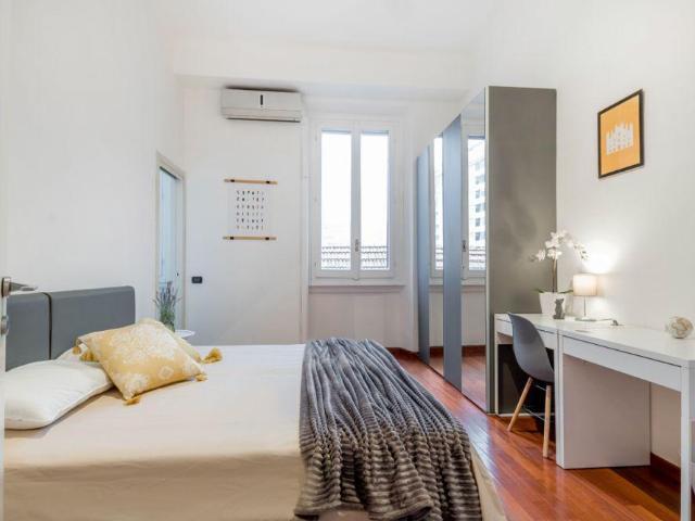 Bellissima camera singola con bagno privato a Milano, a pochi passi da NABA ed vicino a IULM e BOCCONI