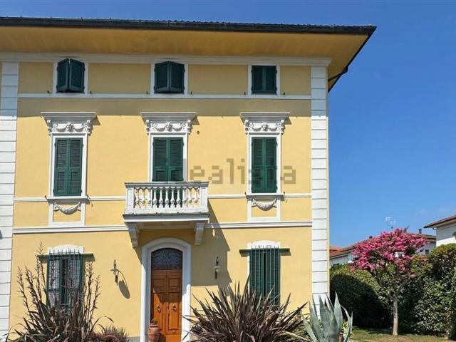 Bellissima villa dei primi del 900, completamente ristruttur. 400m² Castelfranco di Sotto