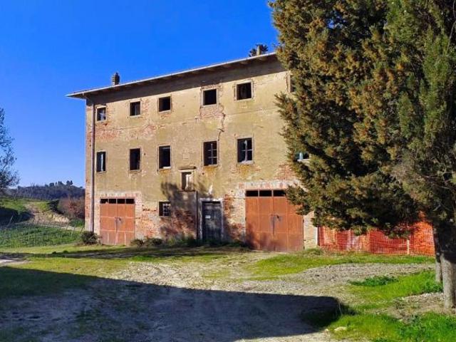 Bellissimo Podere con Casali Diruti Da Restaurare Immerso nel Verde delle Colline Pisane della Valdera