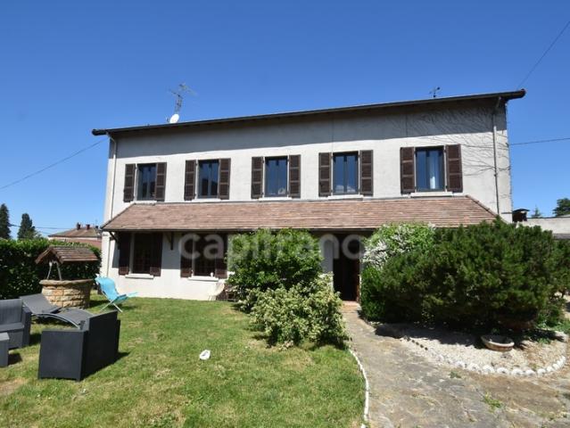 BELMONT DE LA LOIRE Maison 215 m² 7 pièces proche commodités