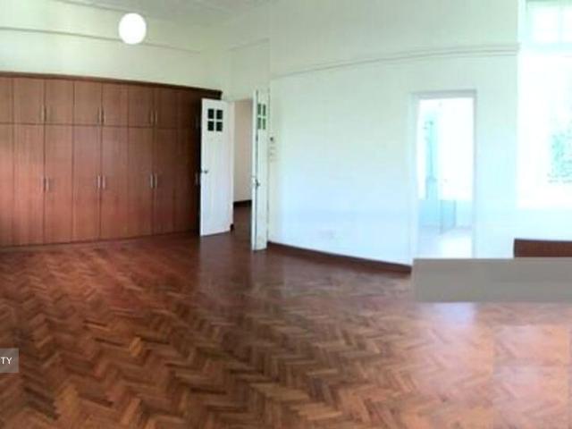 Belmont Road D10, Detached