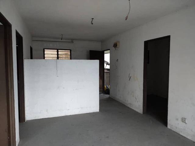 Below 50K Apartment Seri Kemboja Bukit Sentosa Rawang For Sale
