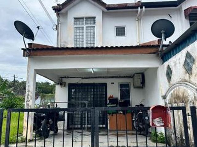 Below 70k MV Corner Lot DSTH Taman Putri Kulai Johor
