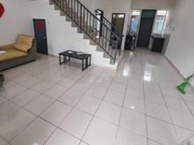 Below Value 2 Storey House For Sale At Taman Kelubi idaman Jasin