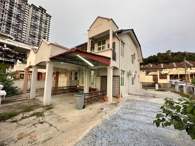 Below Value FREEHOLD Corner house 2 Storey Terrace Bukit Beruang MMU