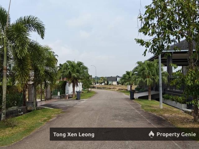 Below value gated guarded bungalow land for sale @ ayer keroh