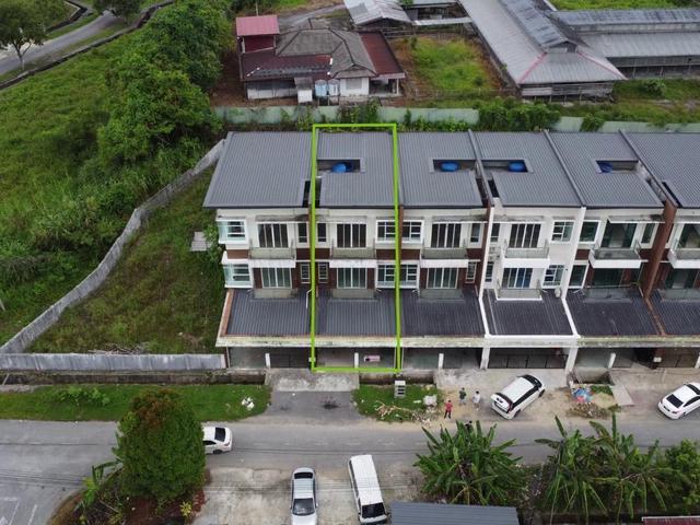 Below Bank Value Can Park Many Cars Terrace House Kitang Height