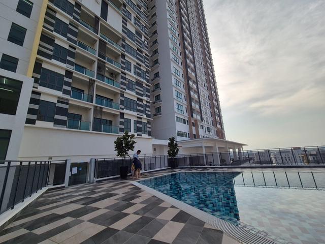 Below bank value condo at The Green Service Residence Kota Syahbandar