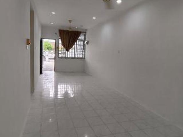 Below Bank Value Long Car Porch 1Storey Terrace Bandar Tasek Mutiara