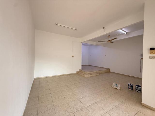 BELOW BANK 50k 2 Storey Terrace Laksamana Cheng Ho Ujong Pasir Yokbi