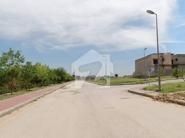 Below Investor Rate 4 Marla Commercial Plot With Ground+4 Storey