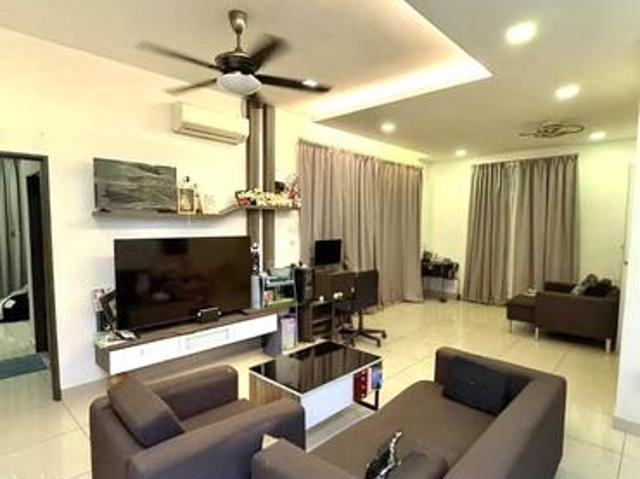 Below Market3 BedroomsFully FurnishedReady move in2 carparkLarkin