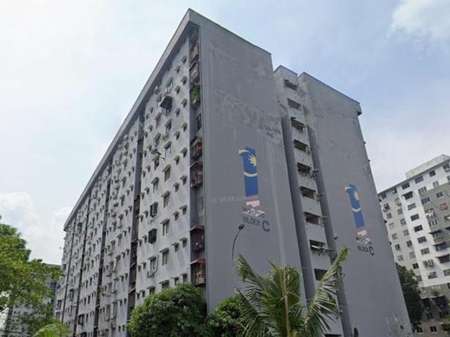 BELOW MARKETTaman Petaling Utama Flat Petaling Jaya 750sqft