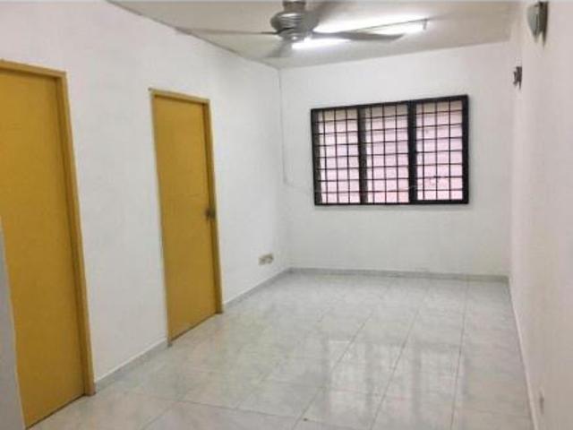 Below market 3 rooms Damansara damai