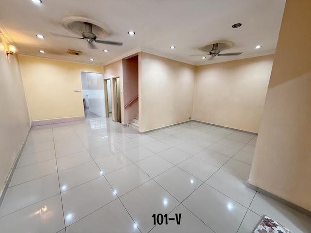 BELOW MARKET 20x75 4R3B Bandar Puteri Double Storey House Klang