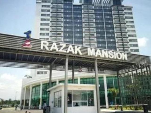 BELOW MARKET 20OK Razak City LUXURY CONDO high rental