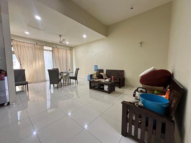 Below Market 22x75 2 Storey Terraced Lake Club Parkhomes Rawang