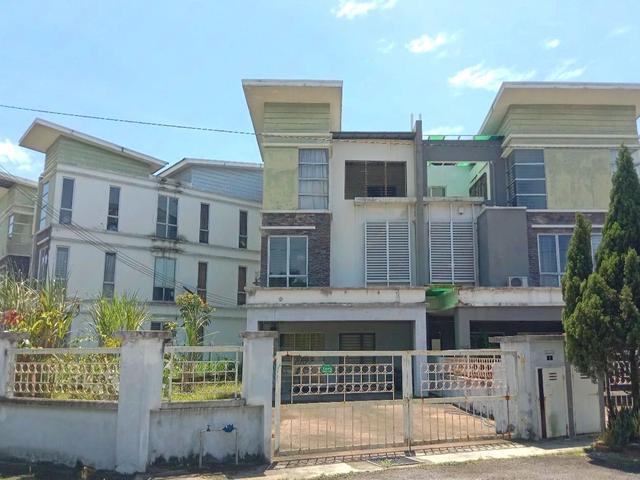 Below Market 27 3Sty Endlot Terrace Taman Seri Putra 3 Sungai Buloh