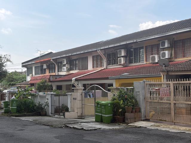 BELOW MARKET 2sty House Taman Dahlia cheras Alam Damai Bukit Anggerik