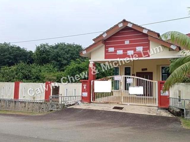 Below Market 35 1Sty Corner Semi D Taman Bukit Larang Indah Telok Mas