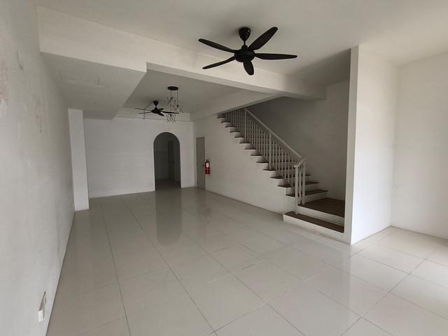 BELOW MARKET Casa Green Cybersouth Kita Bayu Casa Bluebell in Dengkil